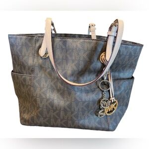 Michael Kors bag with MK keychain